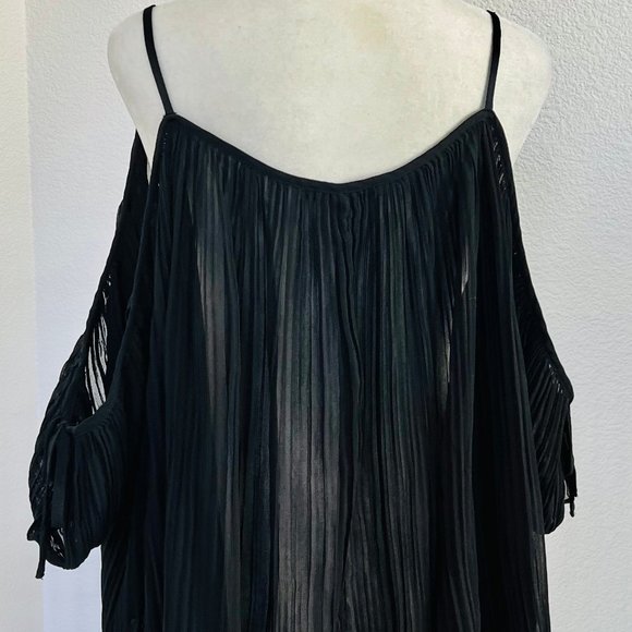 Forever 21 Black Crepe Pleated Cold Shoulder Sheer Spaghetti Strap Blouse Top - Picture 4 of 7